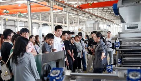 校企聯動 協同育才丨青島農業大學師生團隊來青島?？萍褏⒂^交流